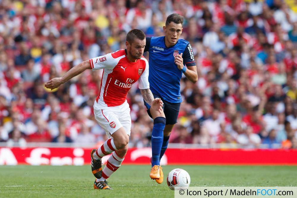 Mathieu Debuchy et Arsenal doivent l'emporter