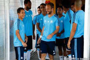 Christopher Rocchia avec le groupe professionnel de l'OM.