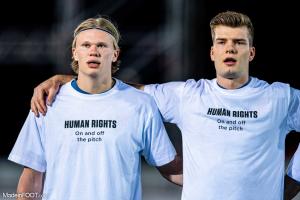 Alexander Sorloth, à côté d'Erling Haaland