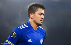 Under avec Leicester