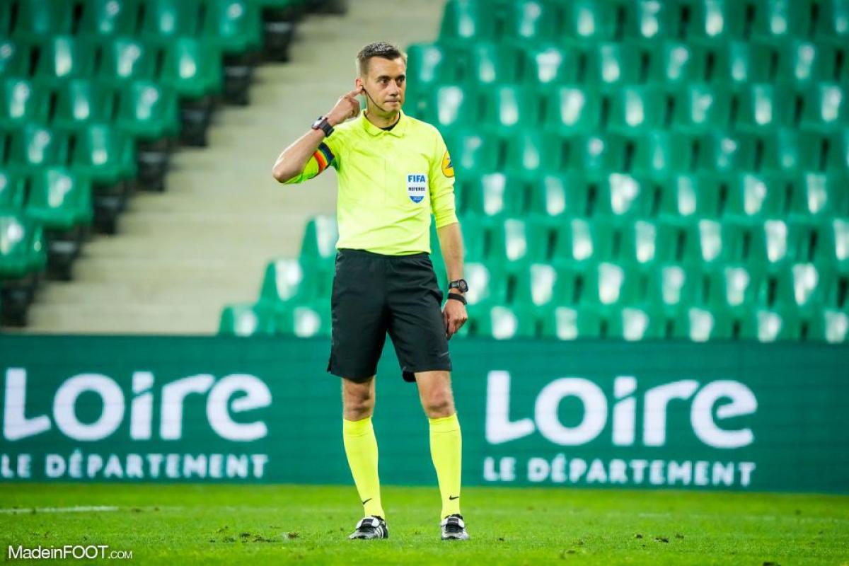 Clément Turpin, l'arbitre de la rencontre