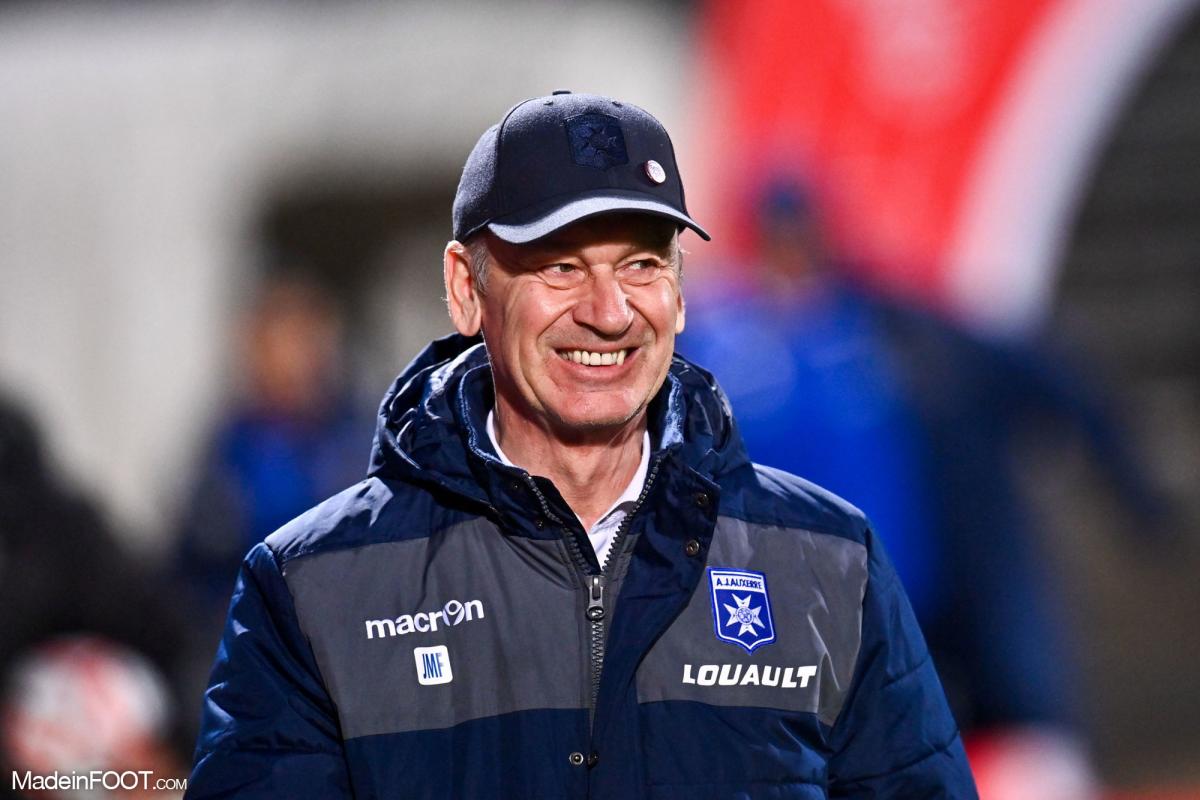 Jean-Marc Furlan, le coach de l'AJA