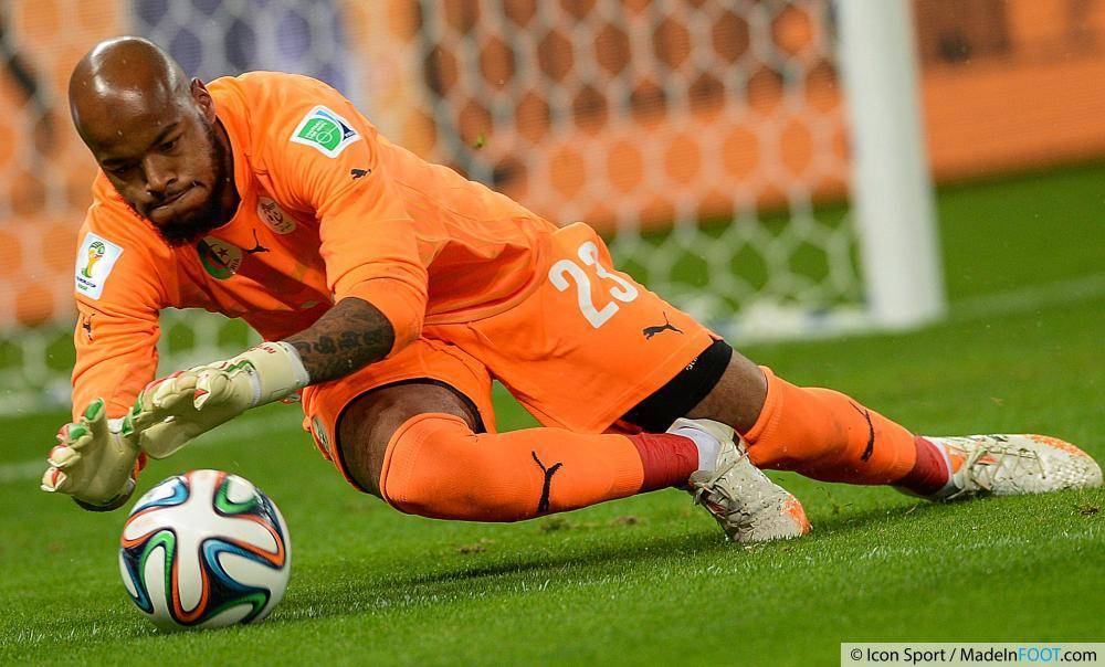 M'Bolhi s'est engagé avec la franchise de l'Union Philadelphia