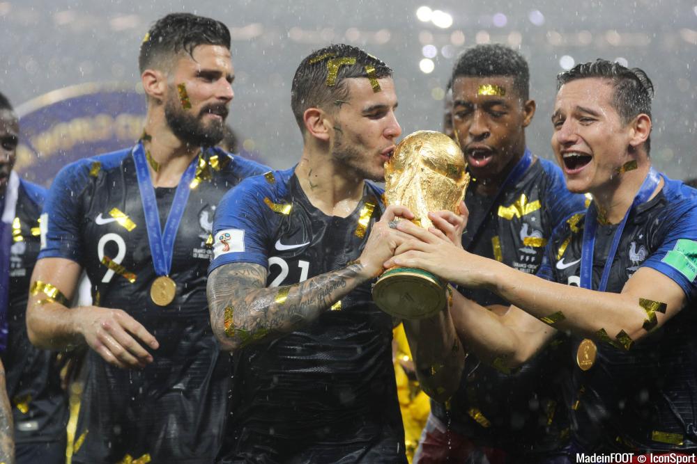 Thauvin pose avec Giroud