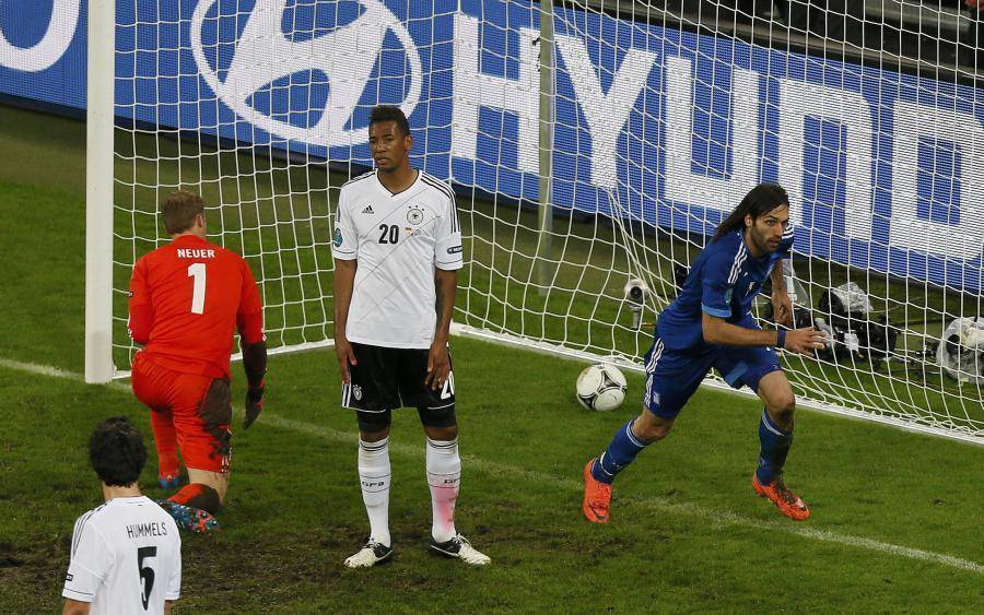 Samaras lors de son but face à l'Allemagne