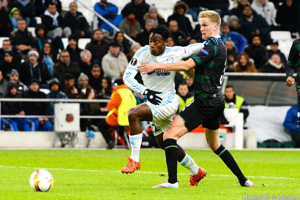 Michy Batshuayi est très convoité derrière la Manche.