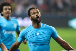 La célébration de Rolando face à Salzbourg en 2018.