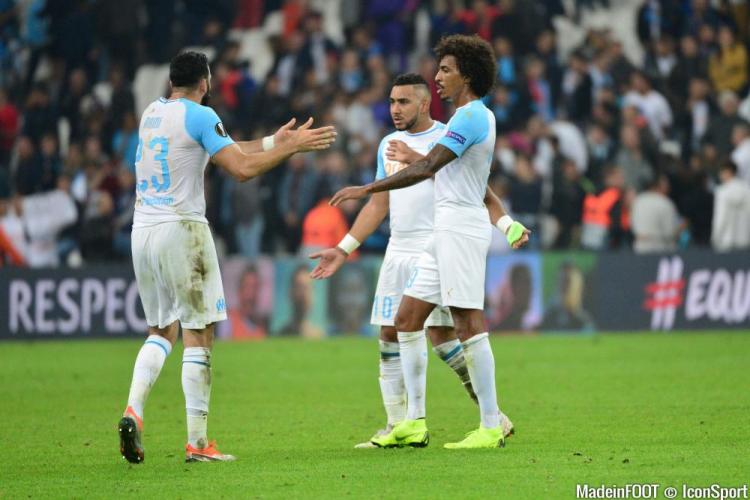 Dimitri Payet s'expliquant avec Adil Rami 