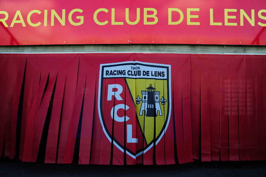 Le RC Lens est durement touché par le coronavirus.