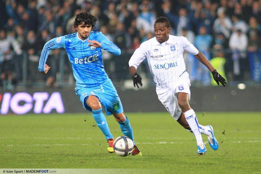 Auxerre et l'OM dos à dos