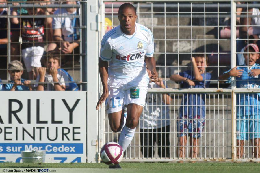 Remy previent qu'il est en jambe