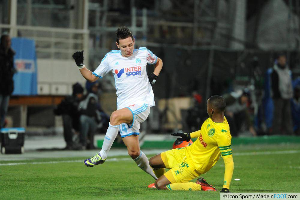 Florian Thauvin tentera de mettre en danger la défense Nantaise