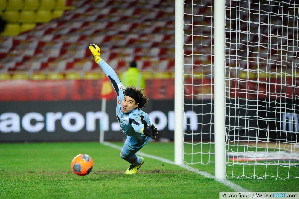 Ochoa est réputé pour être très efficace sur sa ligne de but