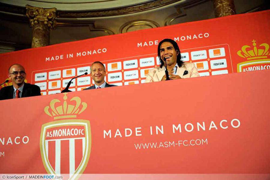 Falcao n'est pas maladroit une batte à la main
