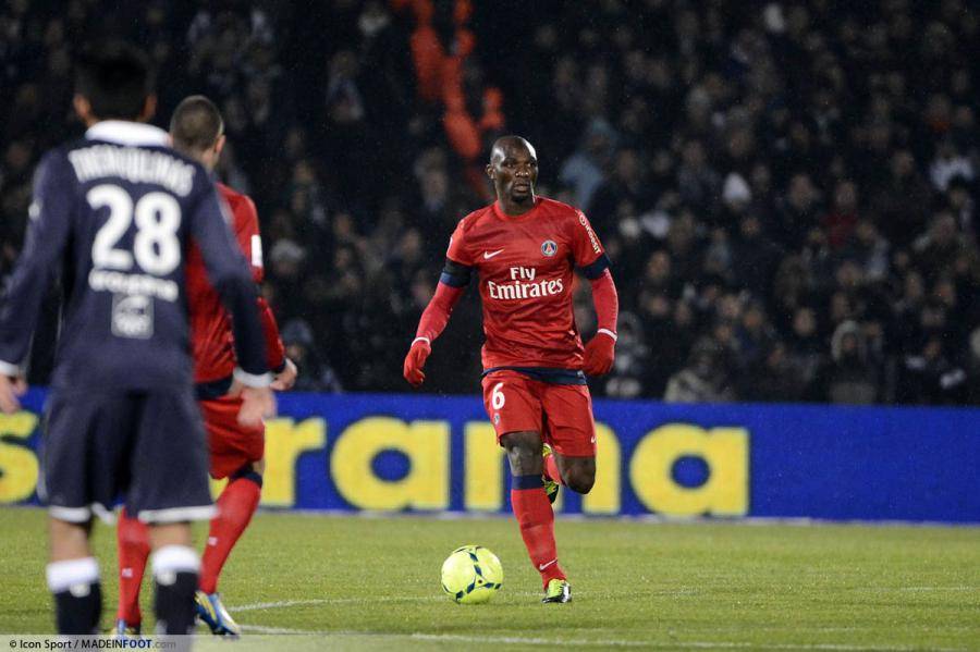 Camara semble se contenter de son statut d'éternel remplaçant au PSG...