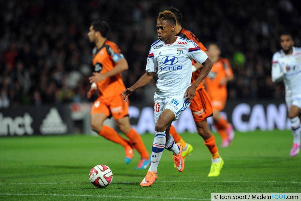 Njie sous le maillot lyonnais
