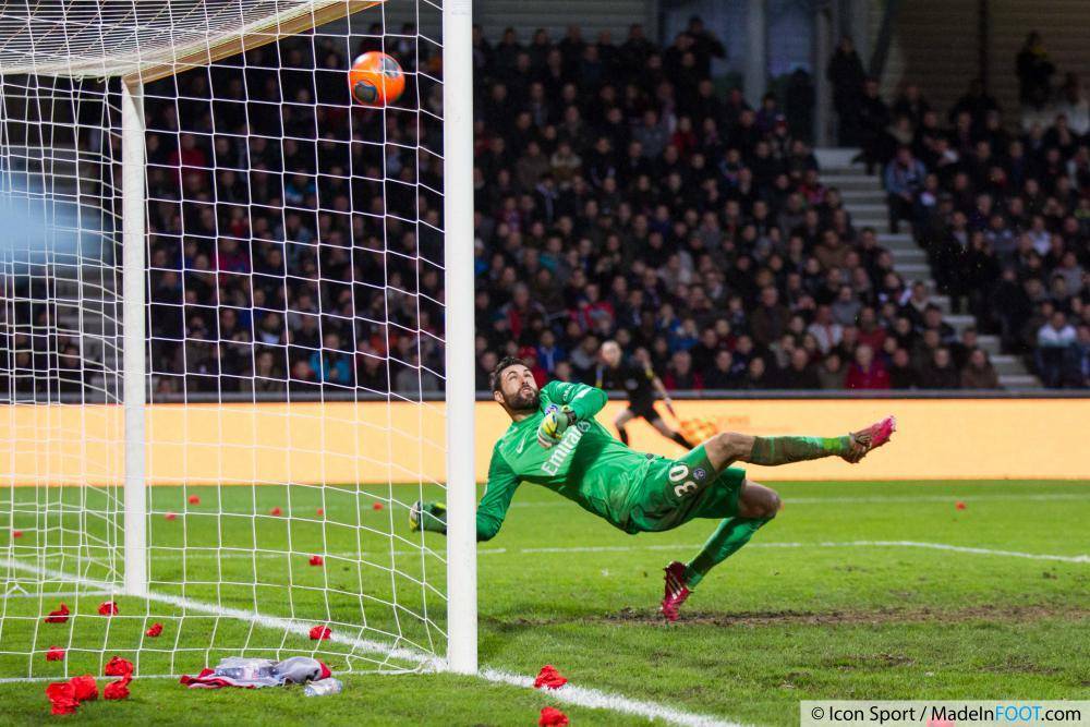 Sirigu n'a pas été à son avantage face au FCSM
