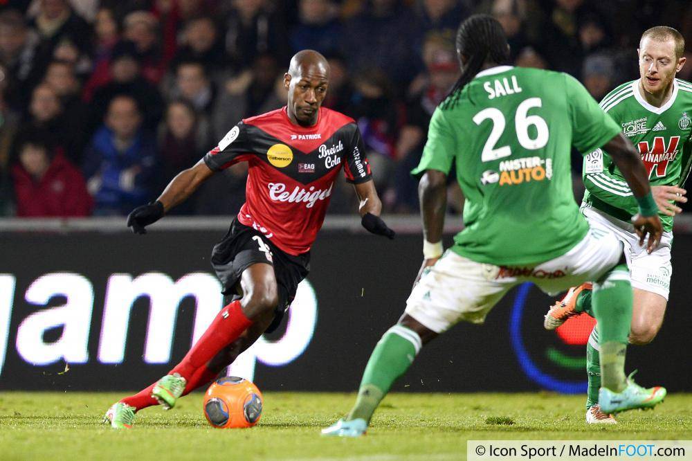 Bayal aurait dû obtenir un penalty