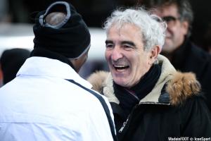 Raymond Domenech se paie l'OM sur Twitter