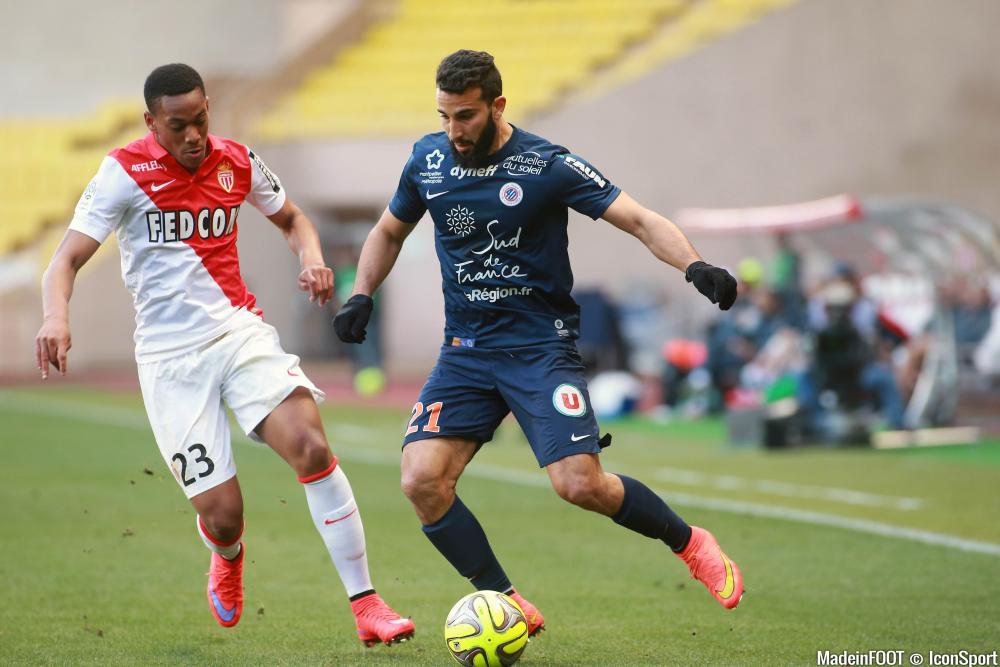El Kaoutari visé par trois clubs de Ligue 1.
