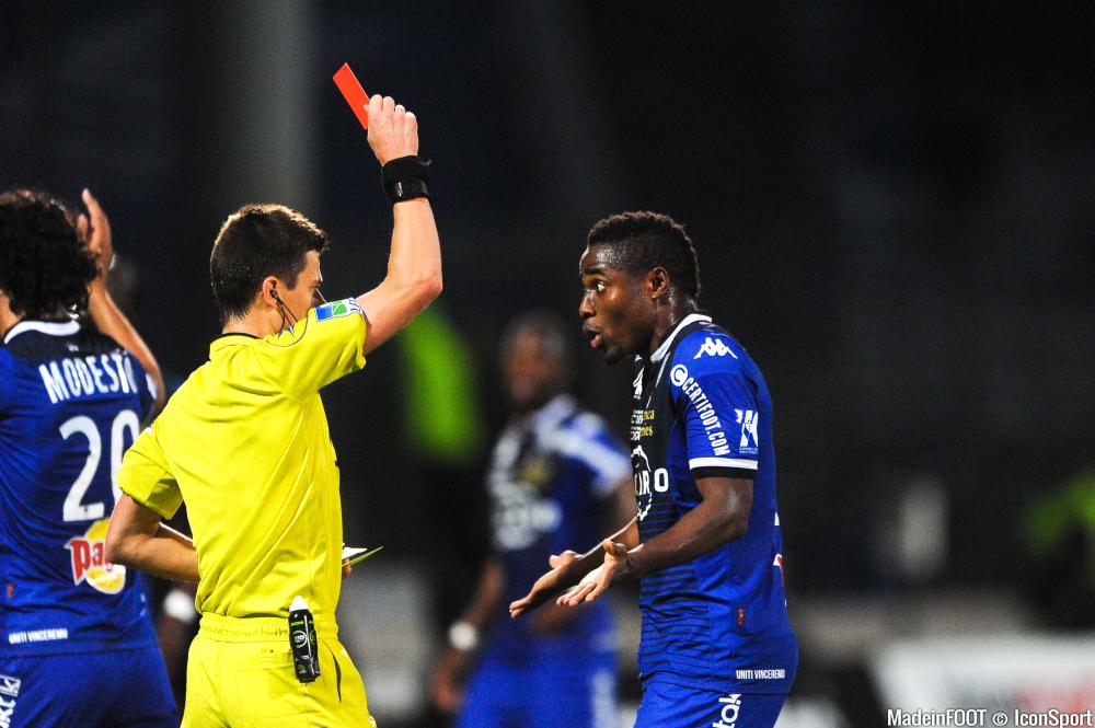 Monsieur Benoît Bastien sera l'arbitre du Classico entre le PSG et l'OM.