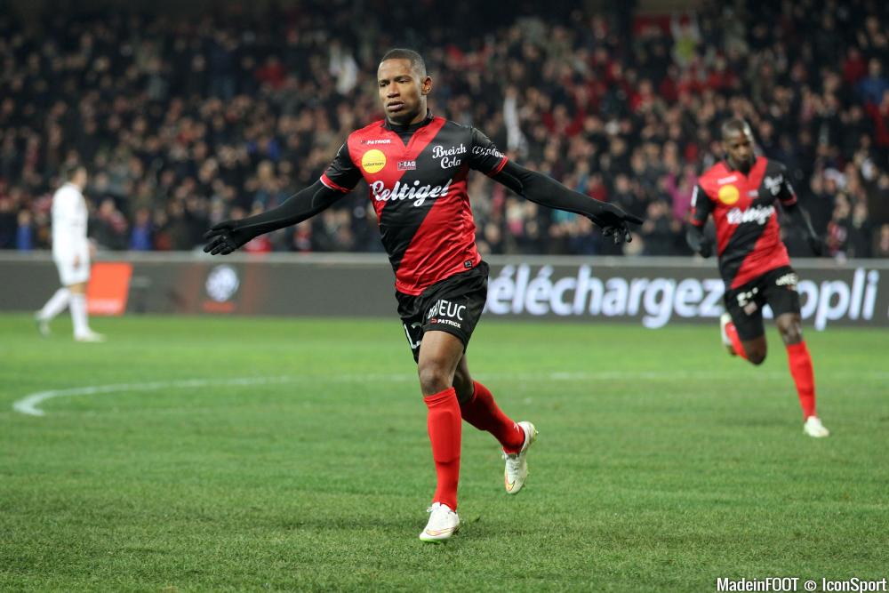 L'OM a lancé une première offensive pour Claudio Beauvue.