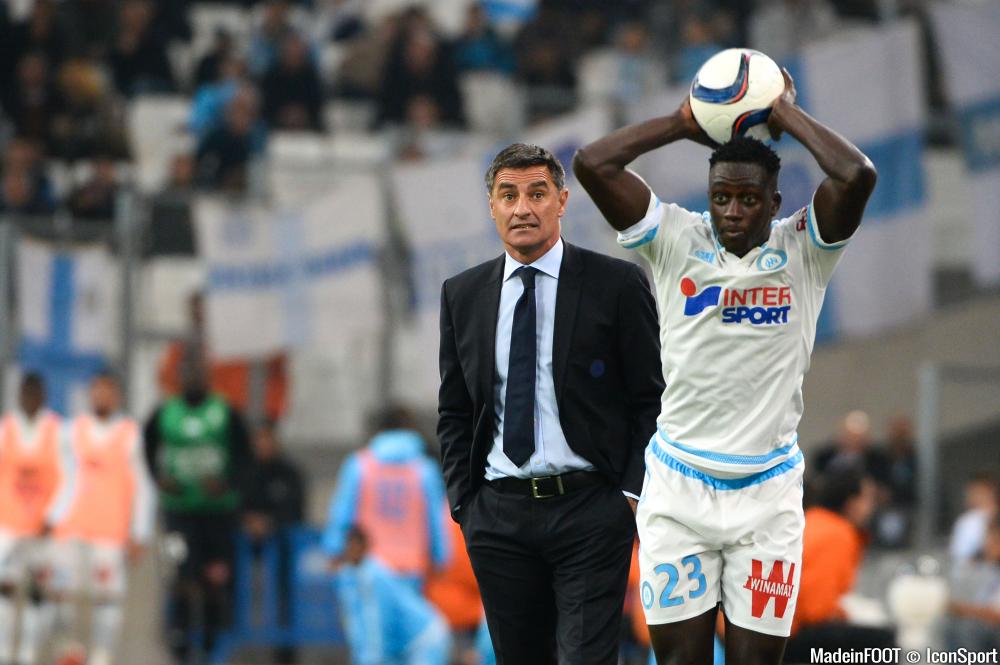 Michel et Mendy sont face à la presse...