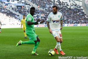 Fletcher à la lutte avec Bayal Sall