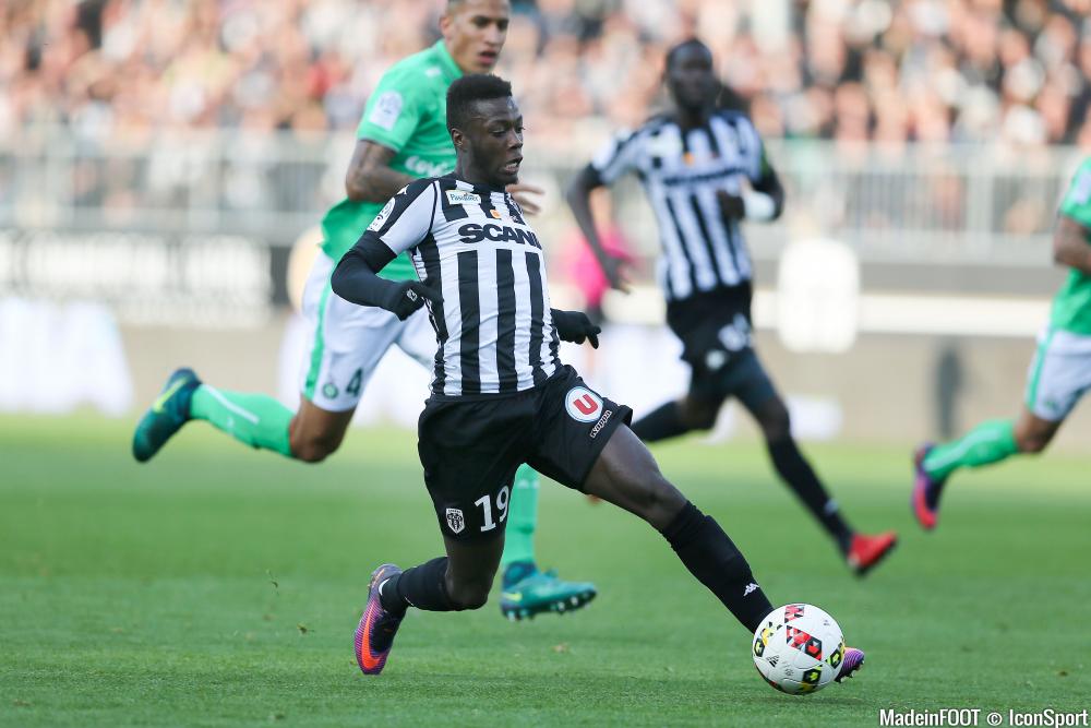 Nicolas Pépé devrait quitter le SCO Angers ce mardi.