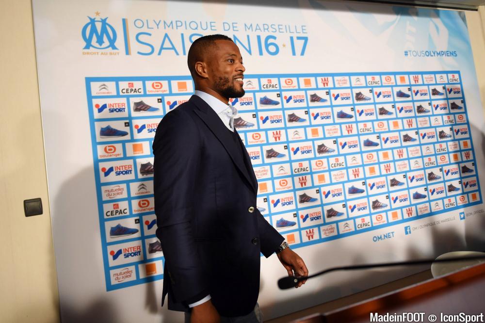 Patrice Evra serait dans les petits papiers du Napoli.
