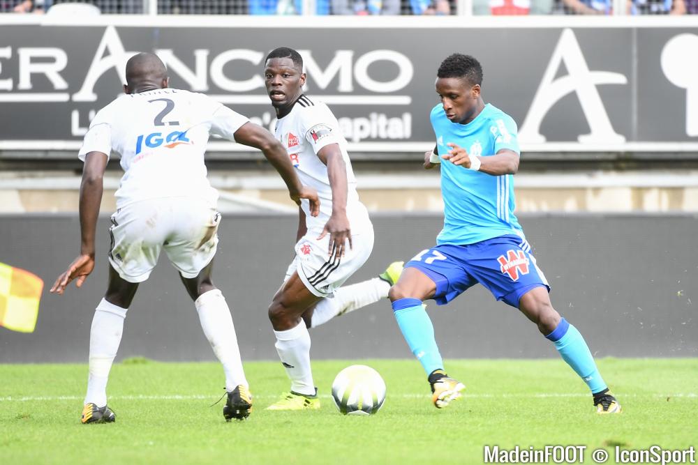 Bouna Sarr parle de Leicester