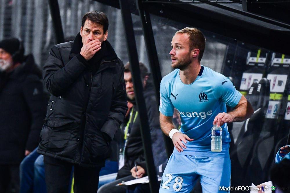 Rudi Garcie, en train de donner des consignes à Valère Germain.