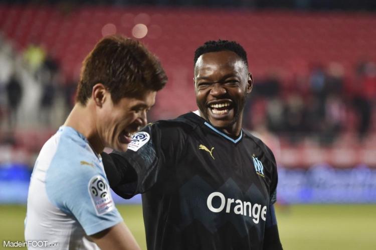 Hiroki Sakai et Steve Mandanda contre Dijon