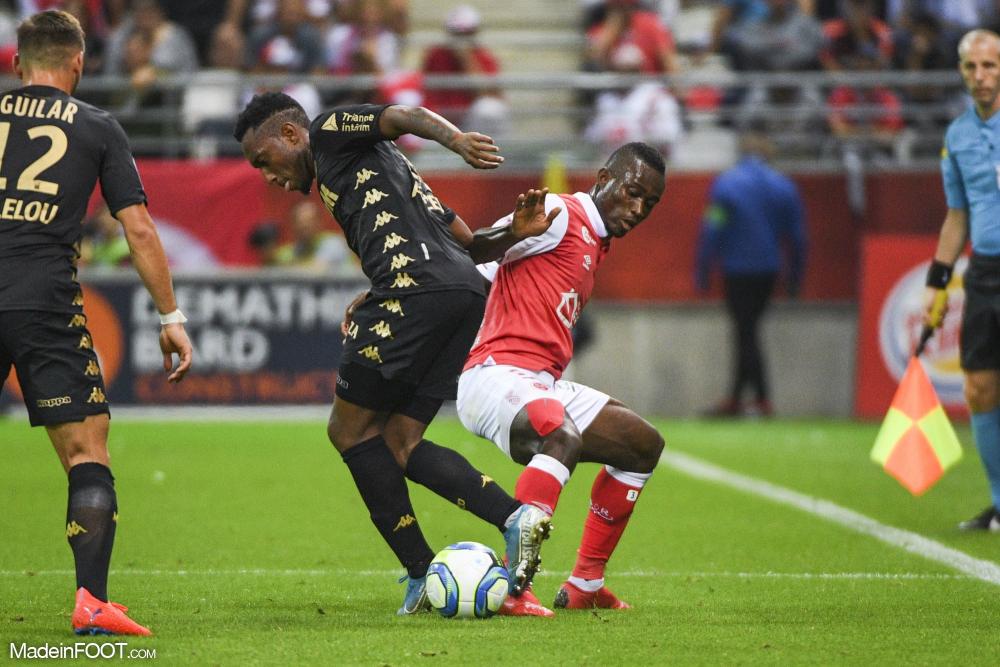 Ghislain Konan sous le maillot de Reims contre Monaco
