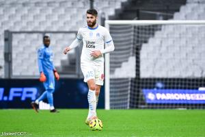 Caleta-Car avec le maillot de l'OM