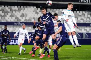 Duel aérien lors de Bordeaux-OM