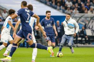 Le supporter avec Messi lors de OM-PSG
