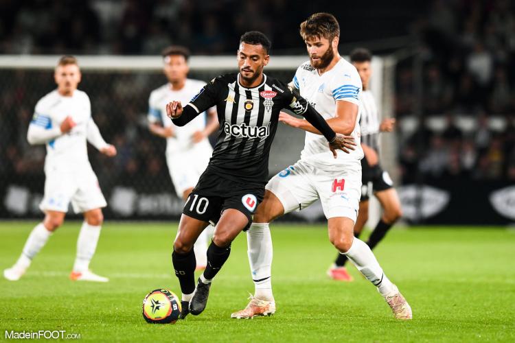 Duje Ćaleta-Car sous le maillot de l'OM la saison passée. 