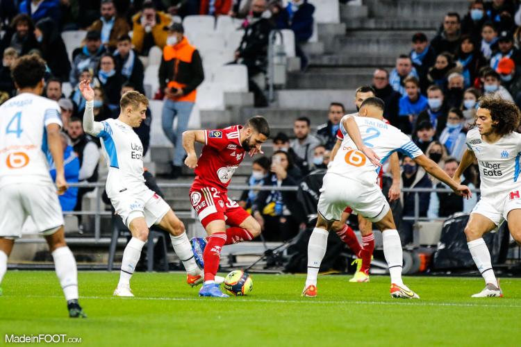 L'album photo du match entre l'Olympique de Marseille et le Stade Brestois 29.