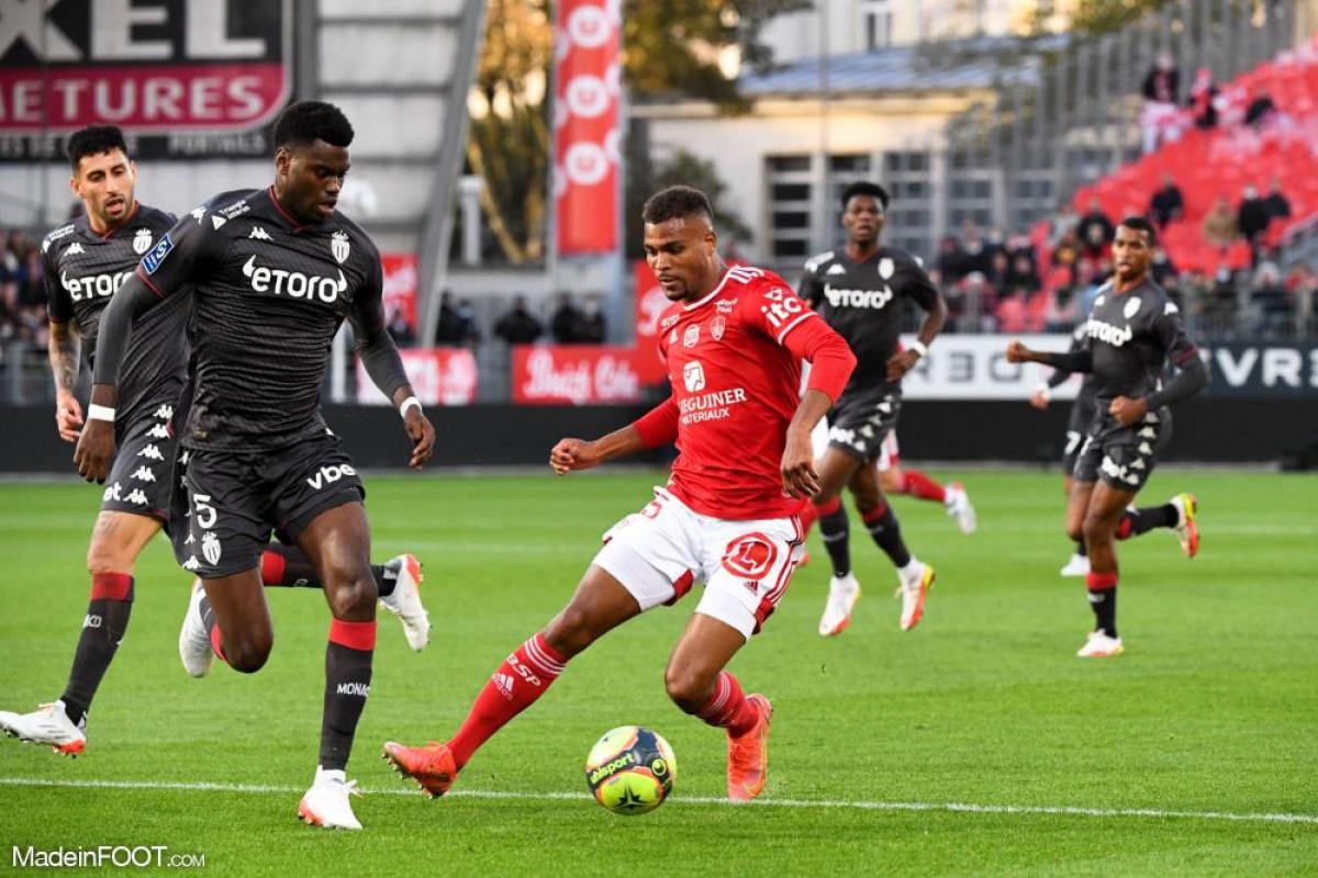 Steve Mounié, joueur de Brest
