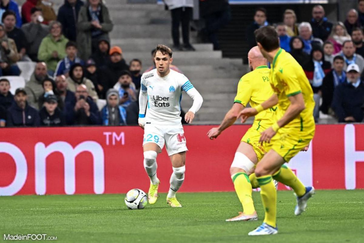 Pol Lirola avec le maillot de l'OM