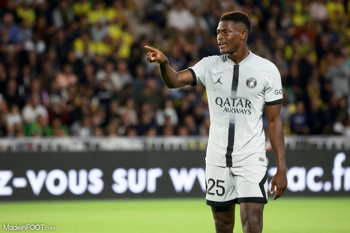 Nuno Mendes sous le maillot parisien.