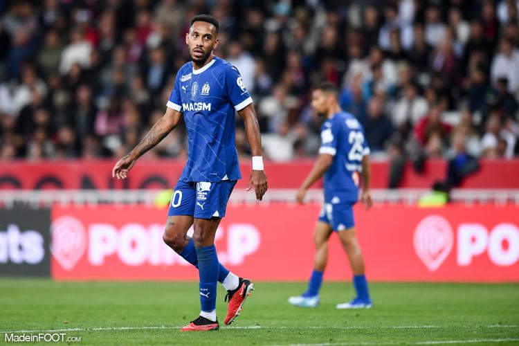 Pierre-Emerick Aubameyang avec le maillot de l'OM