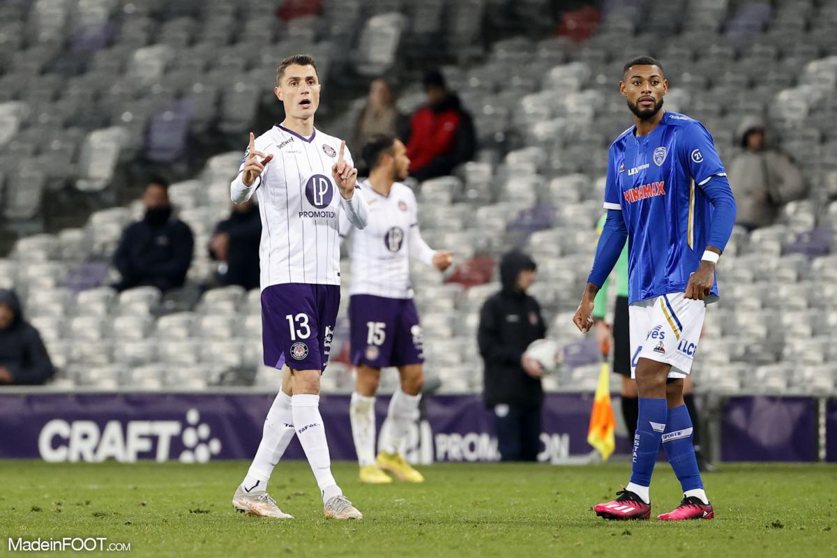 Le groupe de l'ESTAC pour affronter l'OM