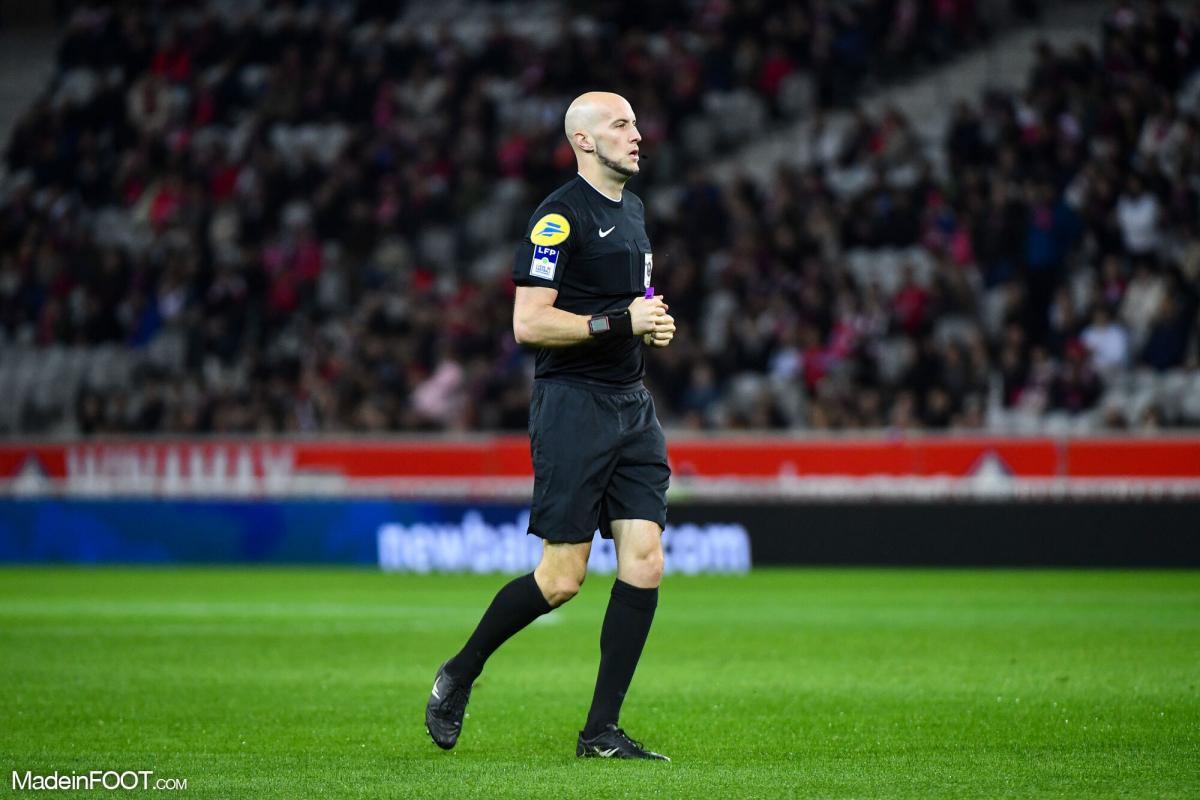 Éric Wattellier, arbitre français officiant en Ligue 1.