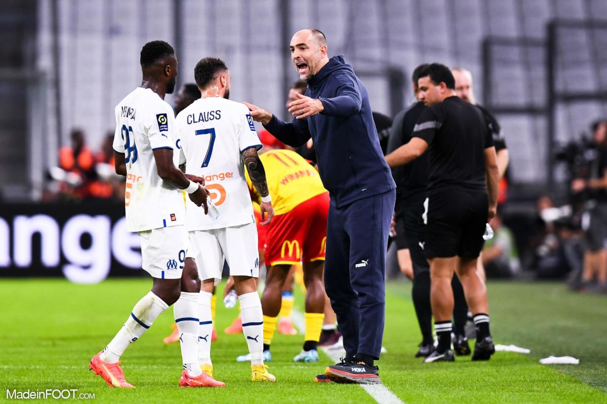 Jonathan Clauss, piston droit de l'Olympique de Marseille, aux côtés d'Igor Tudor, entraîneur de l'OM