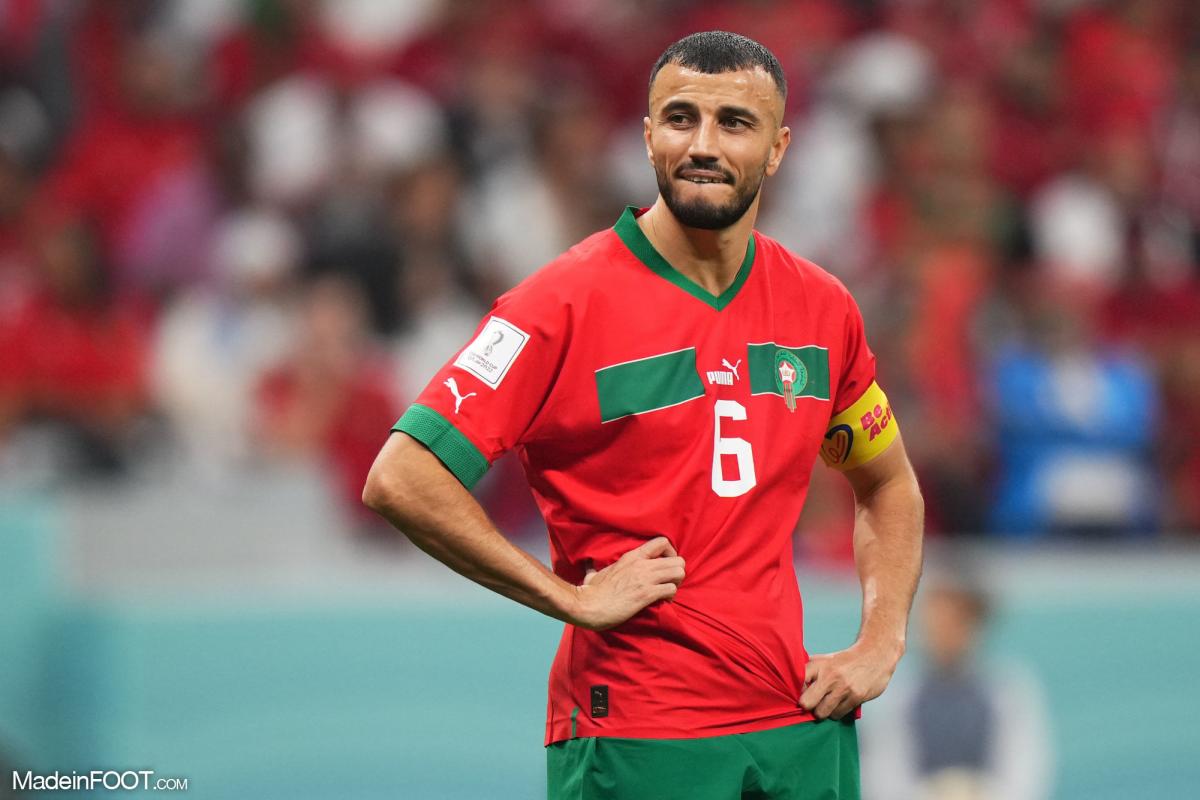 Romain Saïss avec le maillot du Maroc.