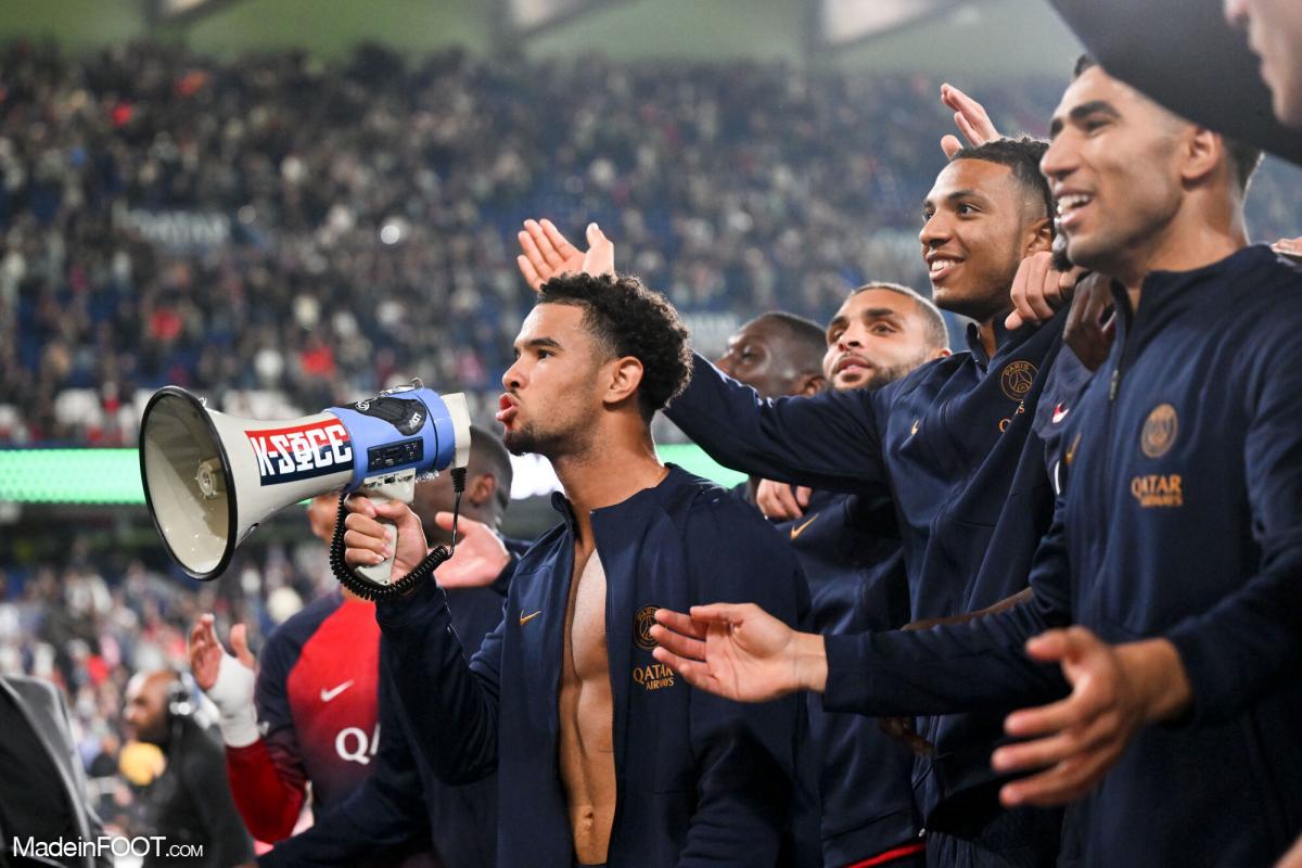 L'équipe du PSG après la victoire face à l'OM