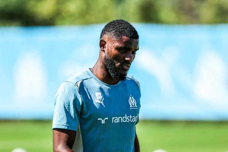 Lilian Brassier sous le maillot de l'OM.