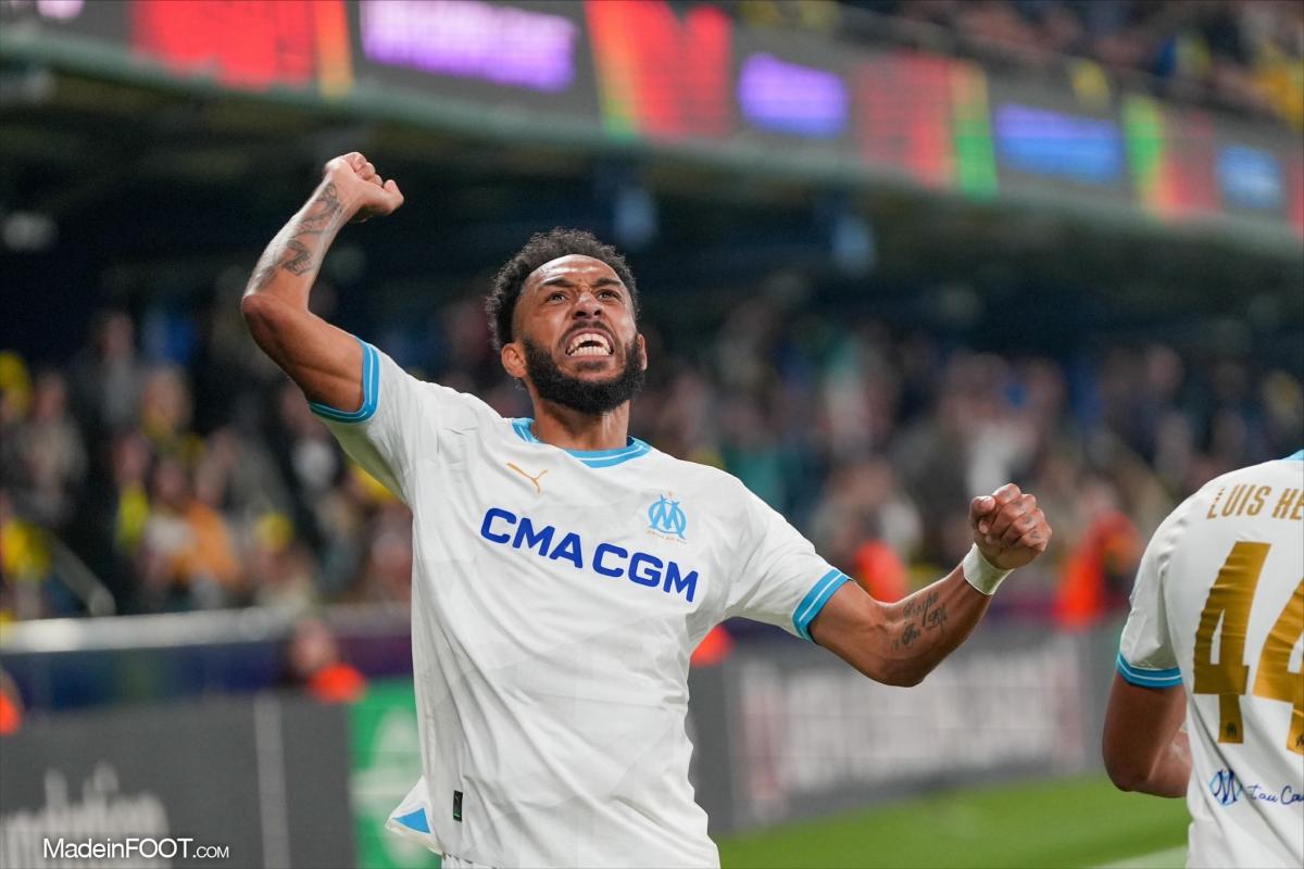 Pierre-Emerick Aubameyang avec le maillot de l'OM